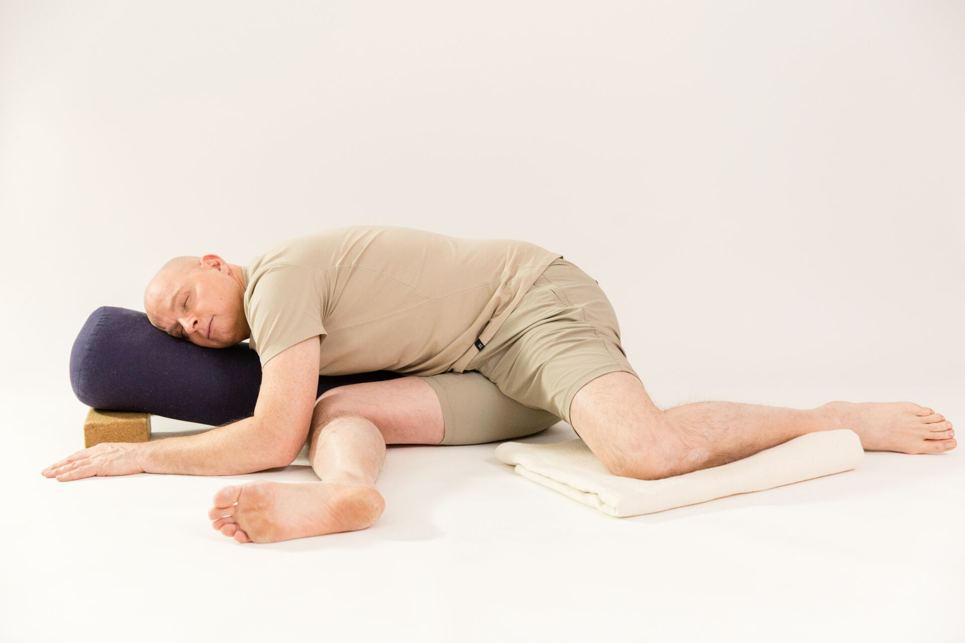 René Hug in Haltung Yin Yoga für Anfänger